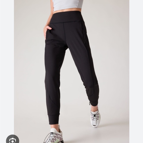 Athleta Rainier black joggers M - Picture 4 of 9
